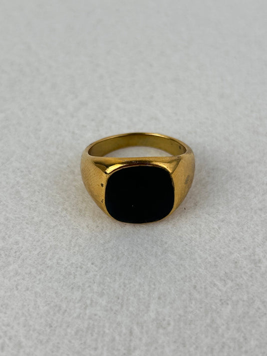 Onyx Ring - Gold